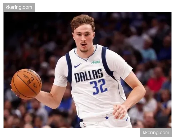 新秀弗拉格场均21分6.7篮板，独行侠状元展现全面技术特点